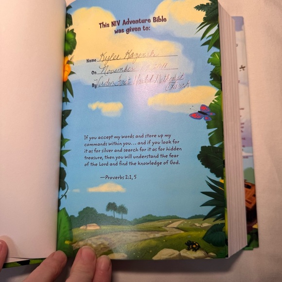 NIV, Adventure Bible, Hardcover, Full Co Kids Bible Ages 9-12 Easy Read - Picture 7 of 8